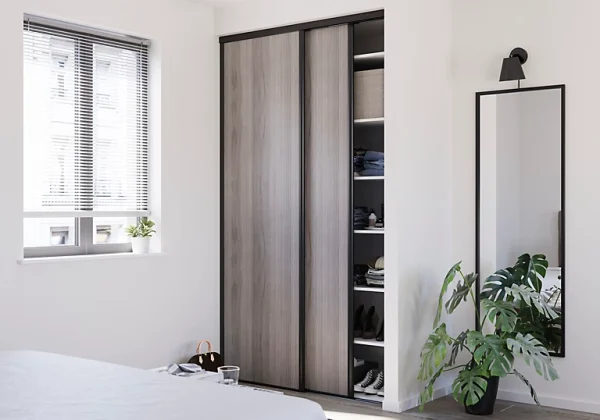Castorama Porte De Placard Coulissante Effet Chêne Grisé Avec Cadre Noir GoodHome Arius H. 248,5 X L. 77.2 Cm Livraison gratuite 1